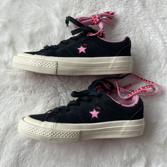 NWOT Converse x Hello Kitty suede sneakers - Picture 5 of 5